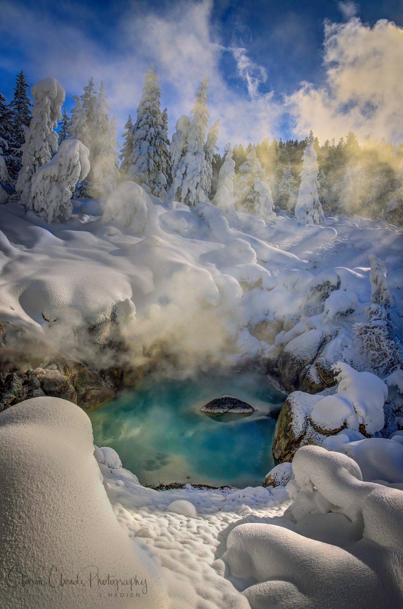 2nd Place A hot spring in Yellowstone National Park by Laura Hedien @lhedien