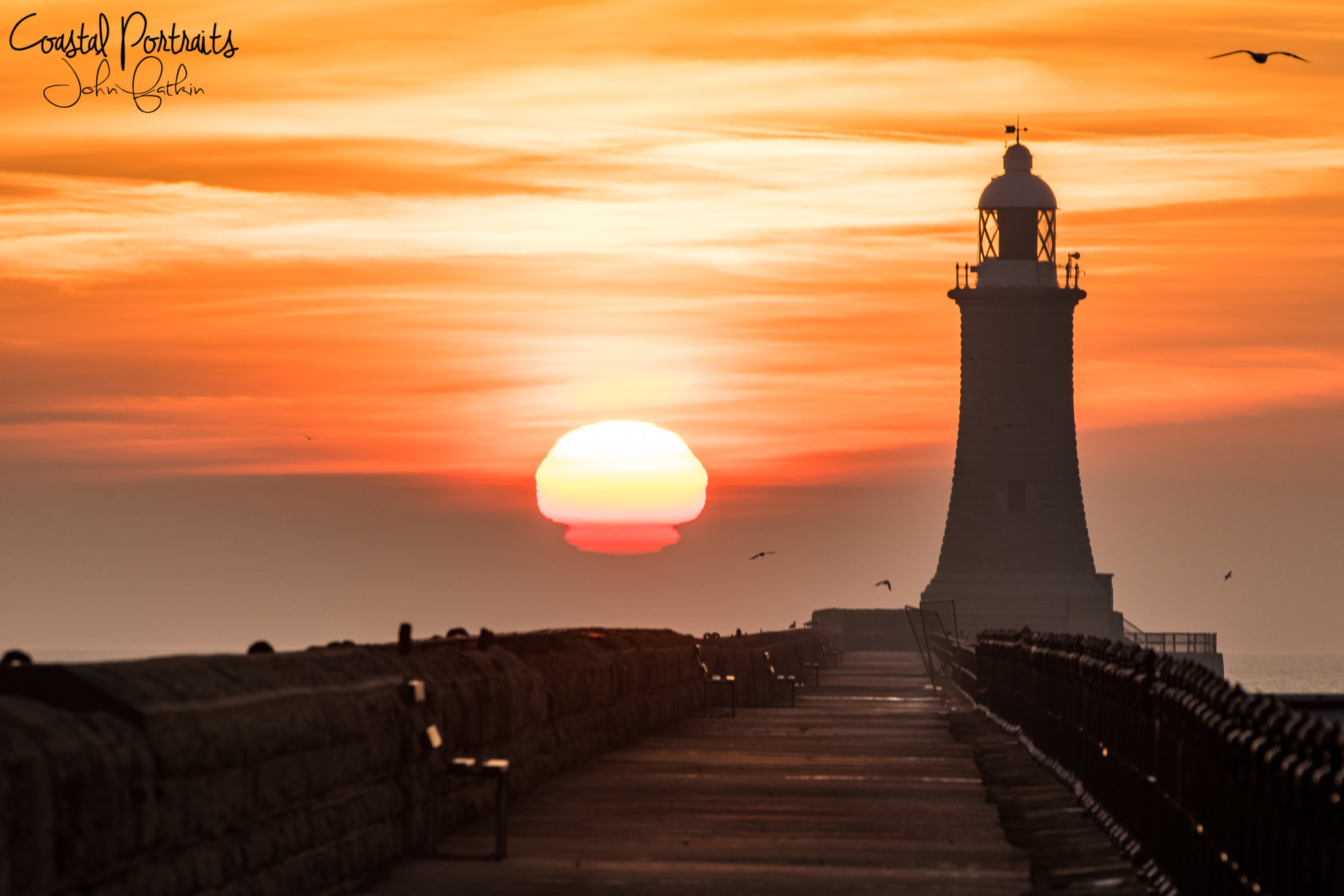 3rd Place The North Tyne Pier & Lighthouse by Coastal Portraits @johndefatkin