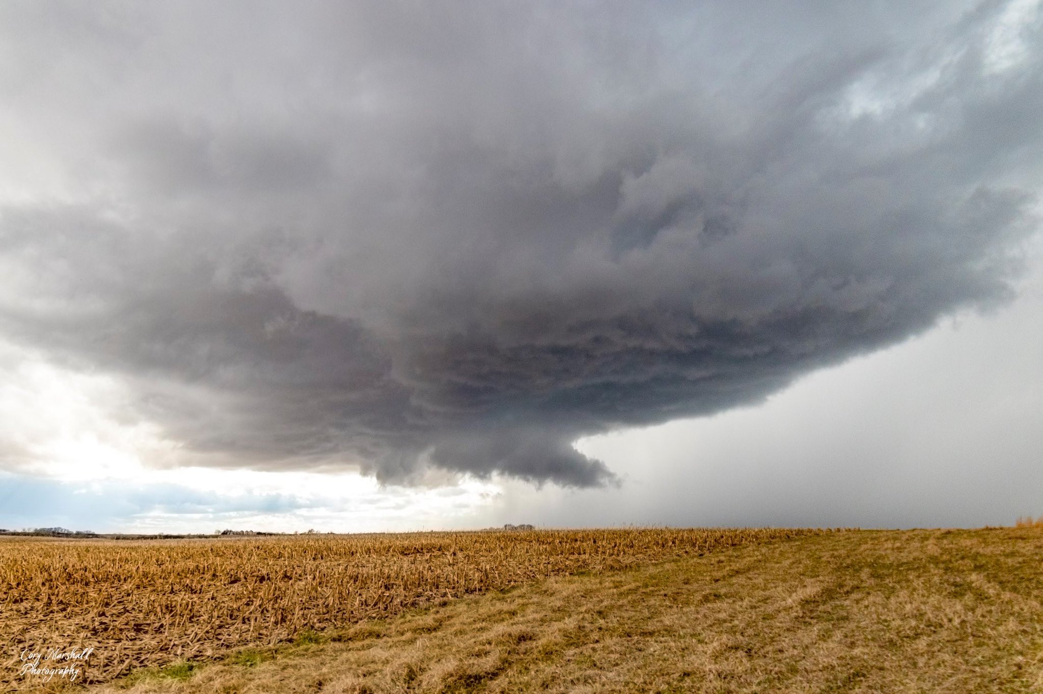 A rapidly developing supercell forms in SW Iowa by Cory Marshall @TornadoChaser04