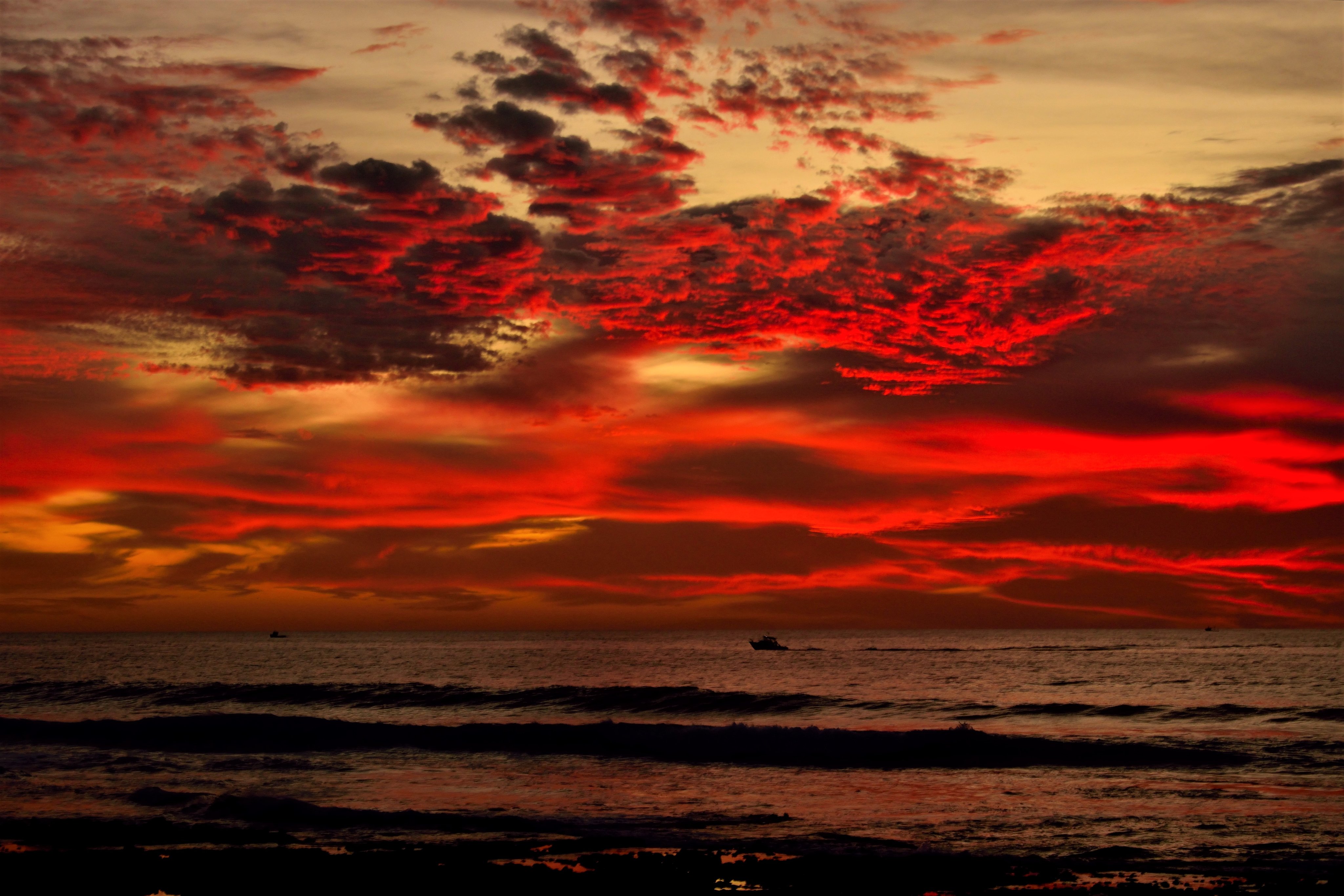 A wonderful sunset afterglow from Tenerife by Jane Brook @jayceb19