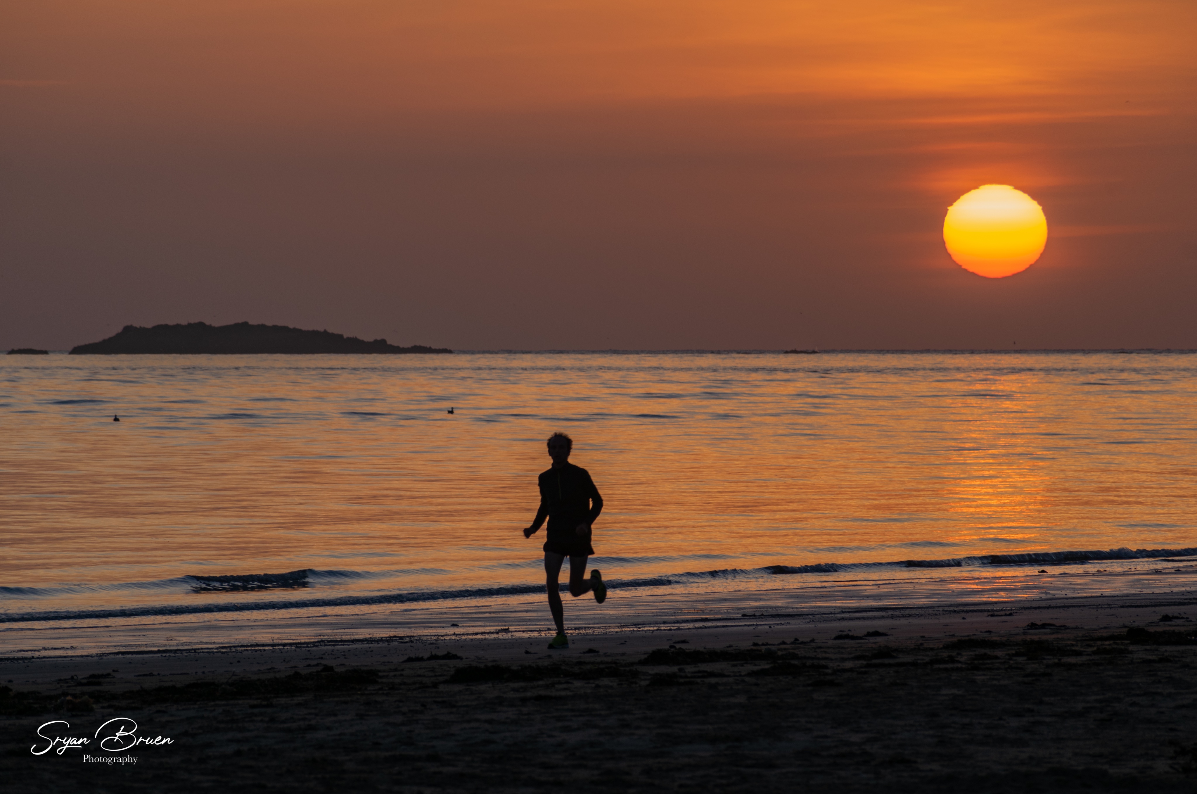 Rise and shine... Burrow Beach, Dublin sunrise by Sryan Bruen Photography @sryanbruenphoto