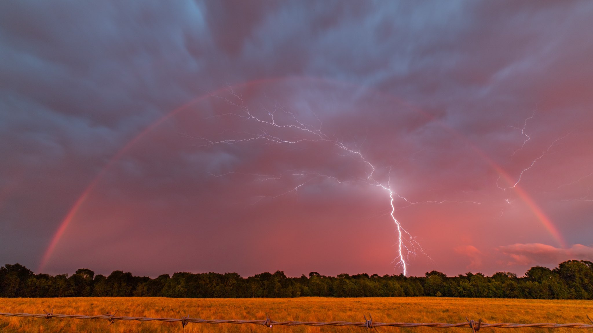 1st Place Lightning and Rainbow in Central Texas by Daniel Alva☈ez @TornadoManDan