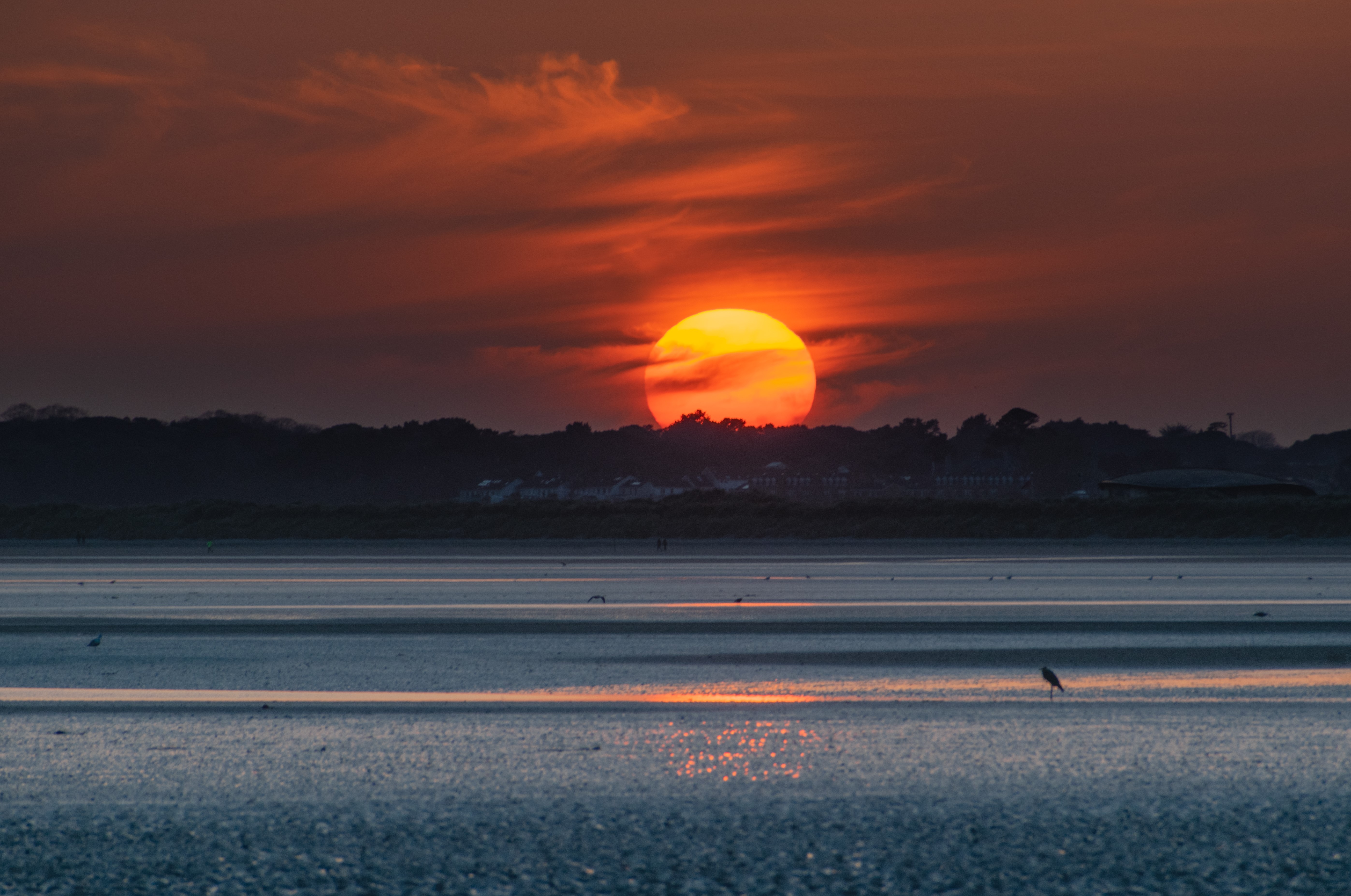 26 March 2020 red sun at Sutton Strand