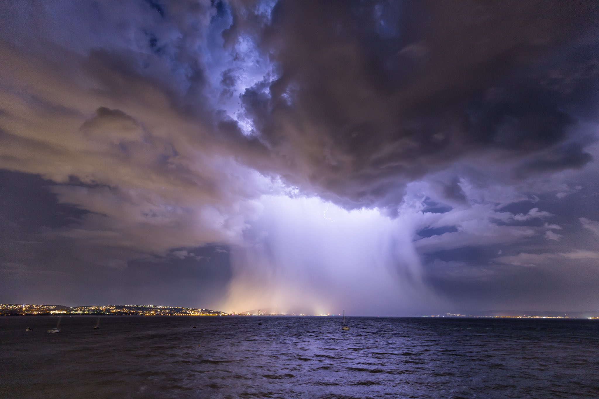 1st Place A Microburst over Swansea Tim Bow @TBowphotography