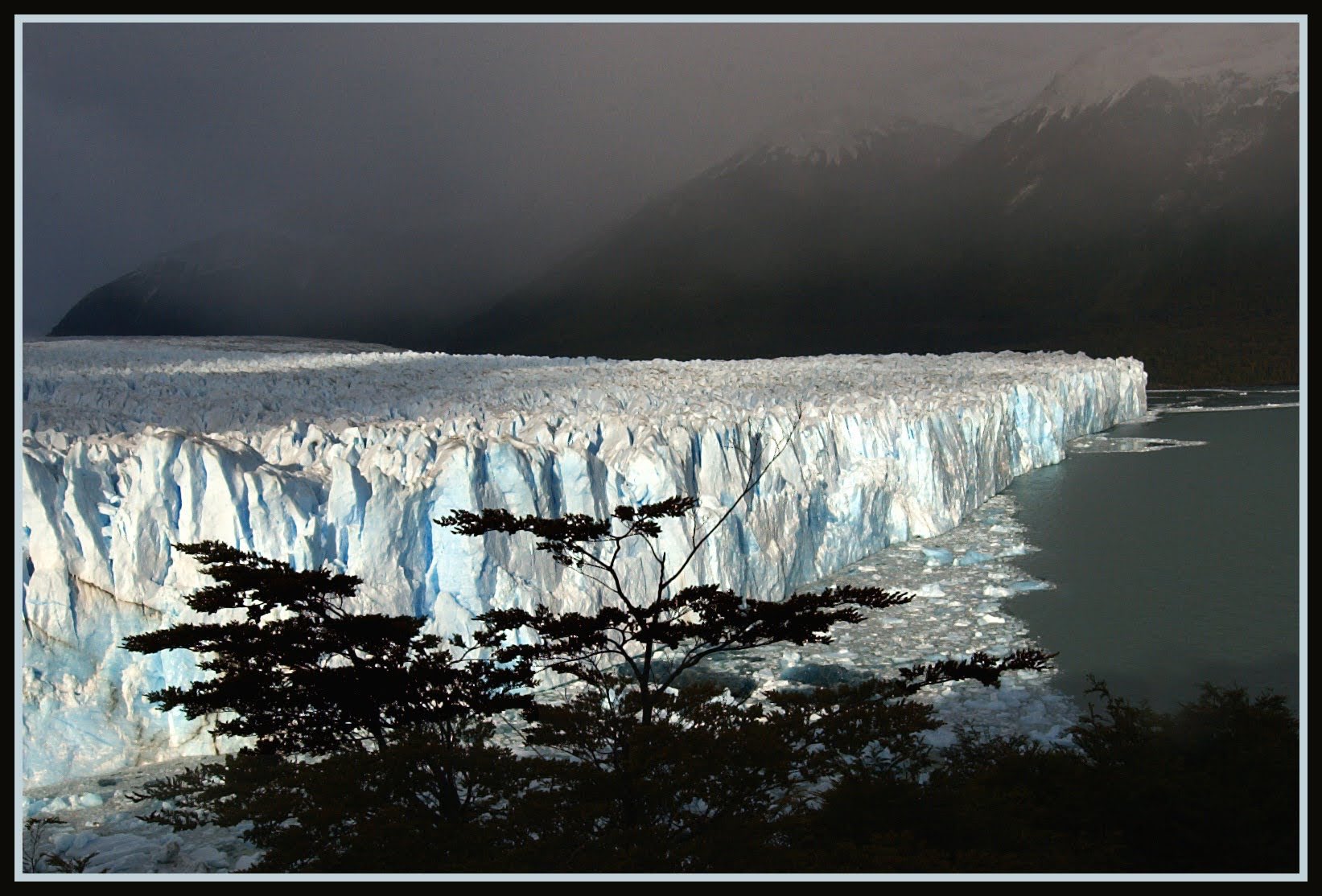 2nd Place Dawn at Perito Moreno Glacier in Patagonia, Argentina by Lyndall Lambert @LyndyMiami