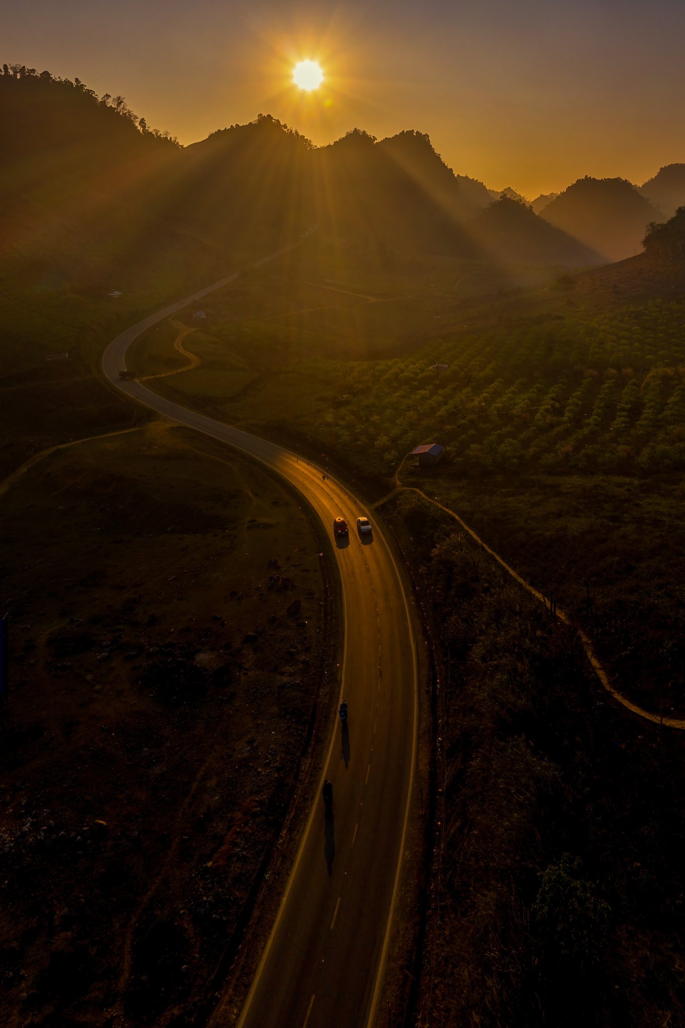 2nd Place Sun beams in the mountains of Moc Chau by PRABU MOHAN @prabu201