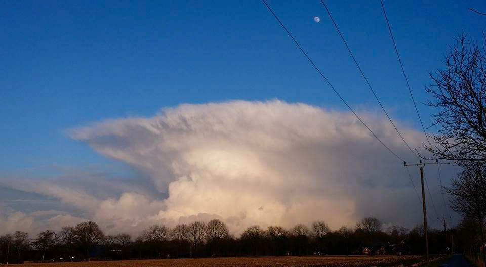 Cumulonimbus clouds near Dinxperlo in the Netherlands by Carina Lichtenberg